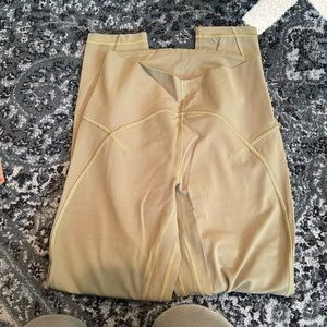 Lululemon size 6